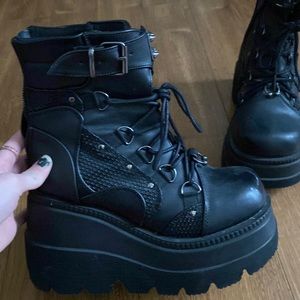 Black Shaker-60 Demonia Boots